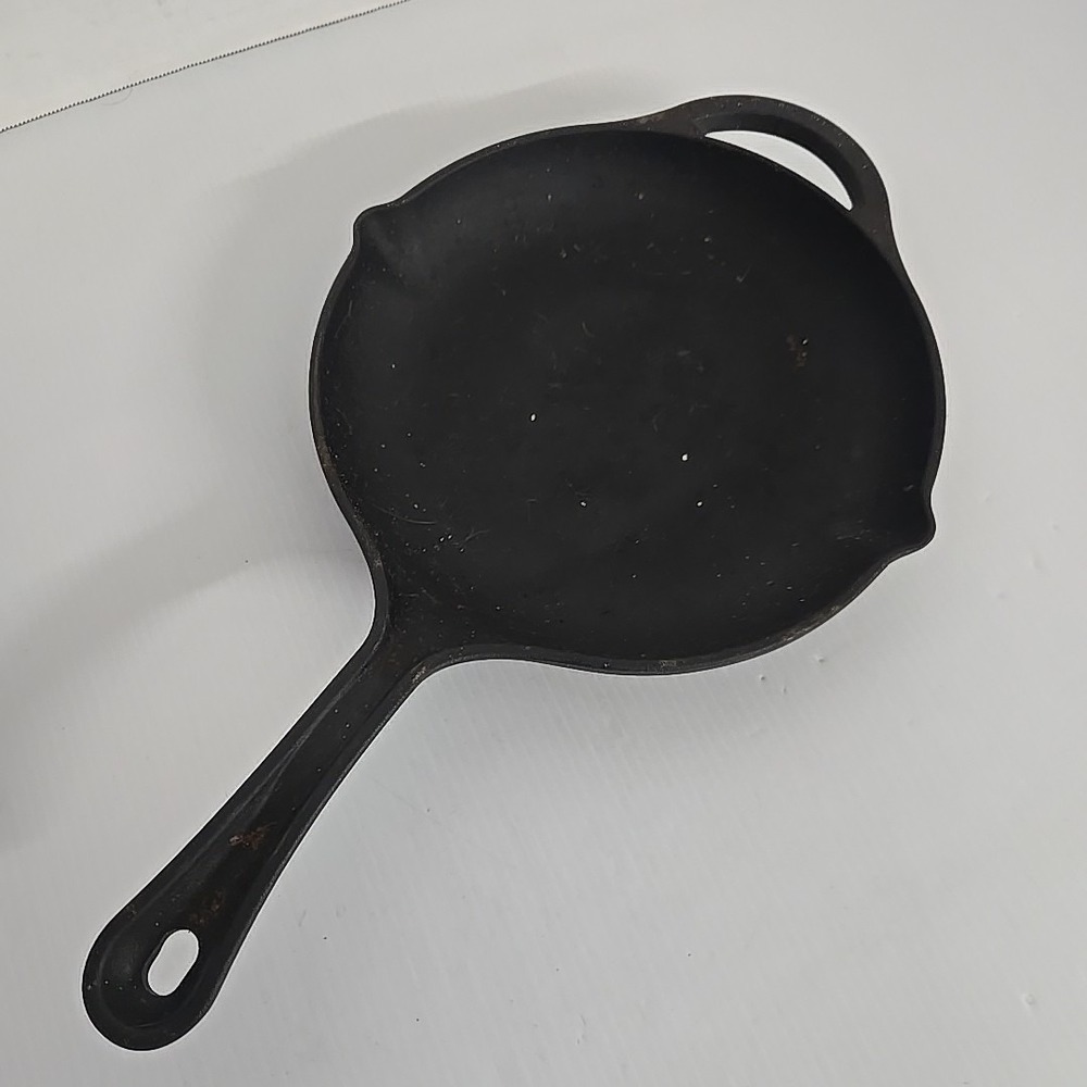 Dash Of That Cast Iron Skillet 10"‎